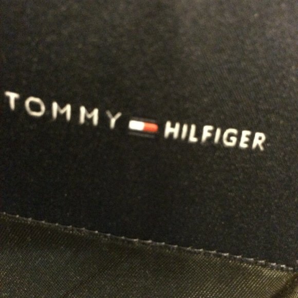 Tommy Hilfiger 40R 2-Button Single Breasted 2-Piece Gray Pinstripe Suit--Pants 3 - Picture 2 of 8